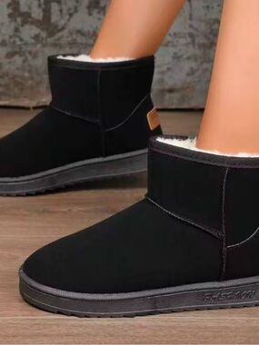 Women's Black Faux Fur Lined Winter Ankle Boots